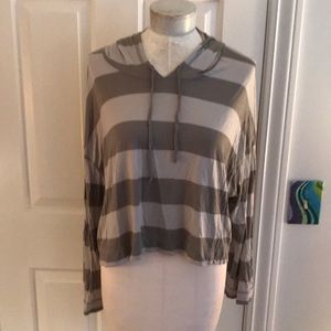 Ivan Grundahl cropped top